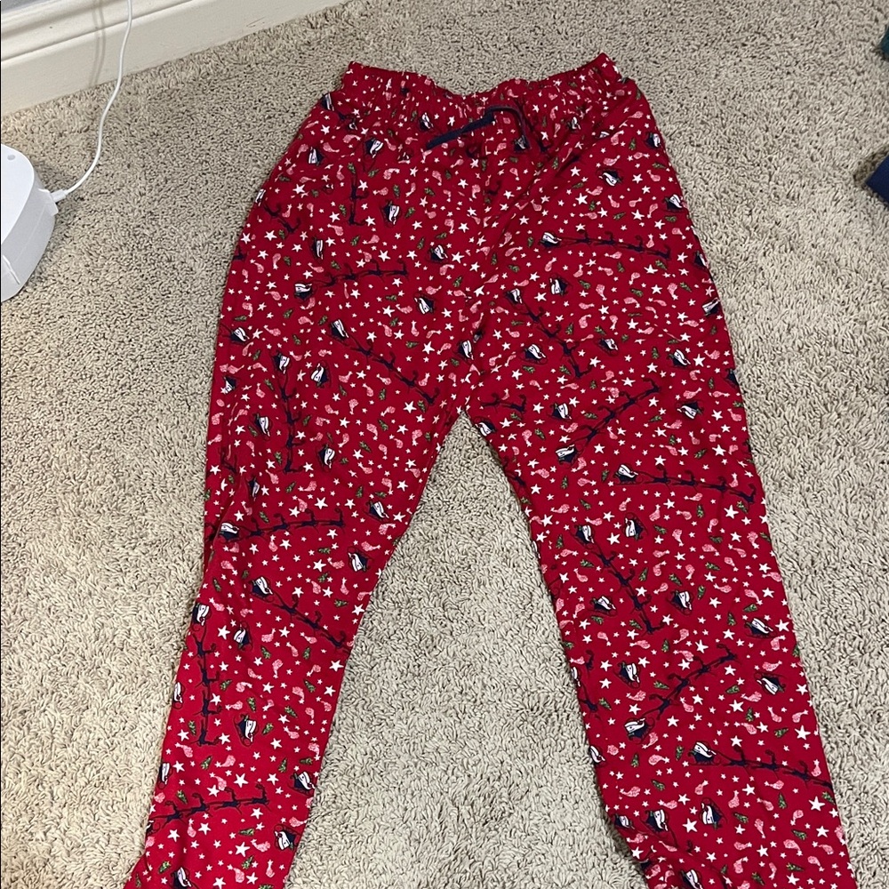 vineyard vines christmas pants!